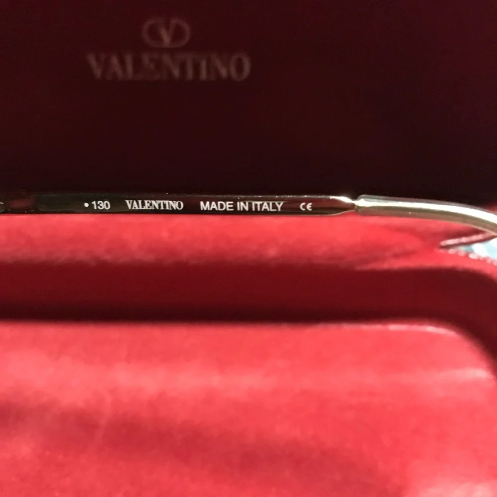 ❣Authentic Valentino Rare Sunglasses
